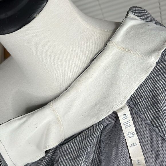 Lululemon Wee Are From Space Coal Fossil/White Define Jacket  4 *Final Price* - Picture 14 of 14